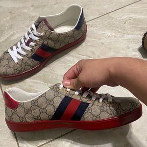 Gucci Men ACE GG Supreme Canvas Sneaker